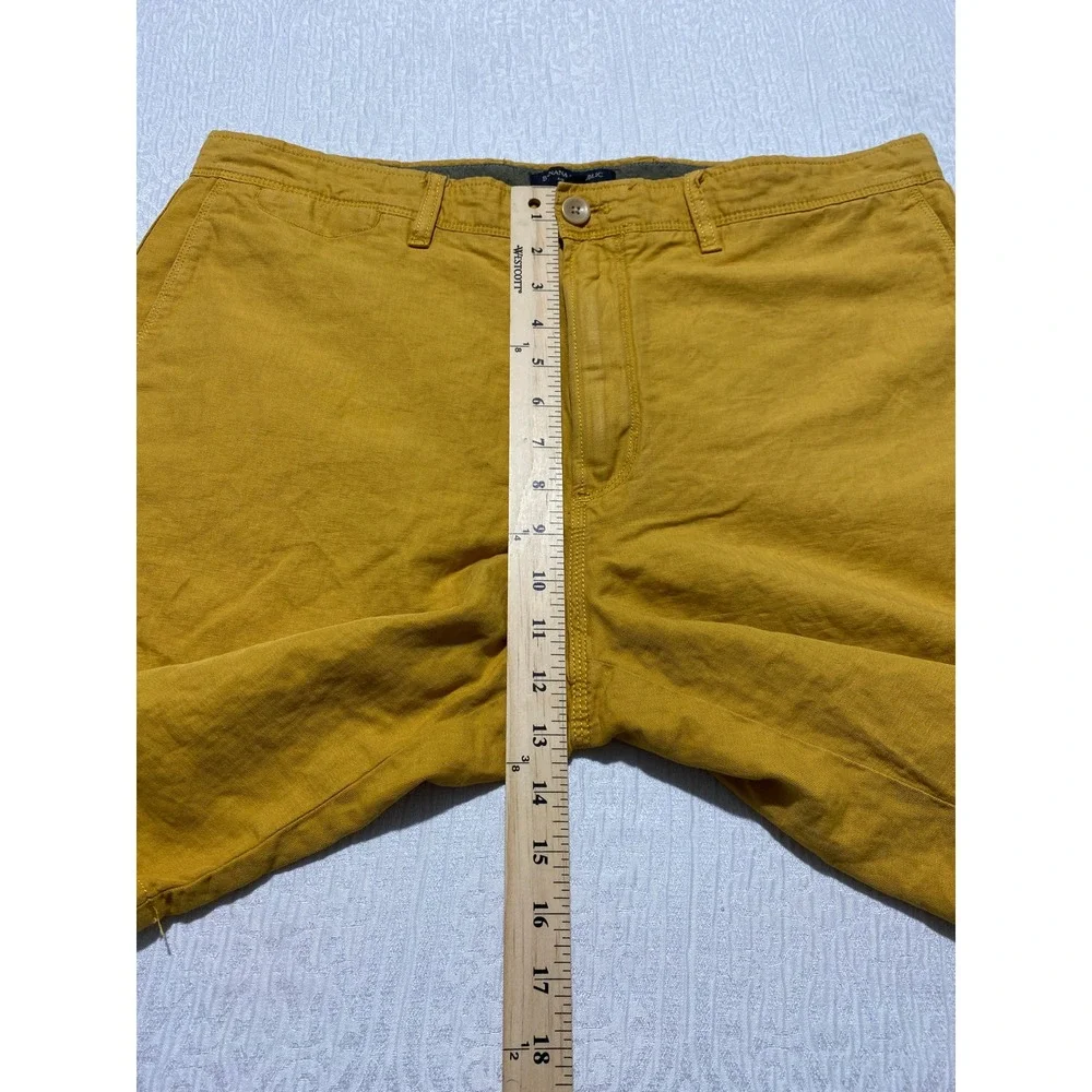Banana Republic Aiden Short Mens 36 Mustard Yellow Herringbone Slim Chino Shorts
